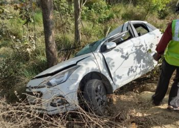 आजमगढ़  (सगडी) बगहीडाड के समीप अज्ञात वाहन के टक्कर में कार में सवार सभी की मौत