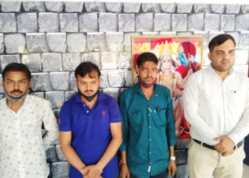 कानपूर  लोकल न्यूज चैनल के मालिक ऑक्सीजन कालाबाजारी के आरोप में गिरफ्तार