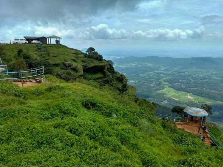 कर्नाटक : नई खोज मस्ती का खजाना  बाबा बुदनगिरी हिल्स